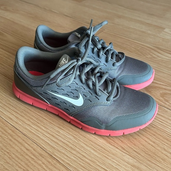 Nike Orive Gray Pink Running Trainers Sneakers Women’s 7 - Picture 1 of 11